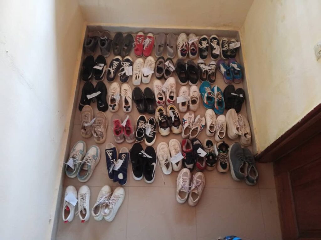 scarpe donate ai minori carcerati ivoriani 2